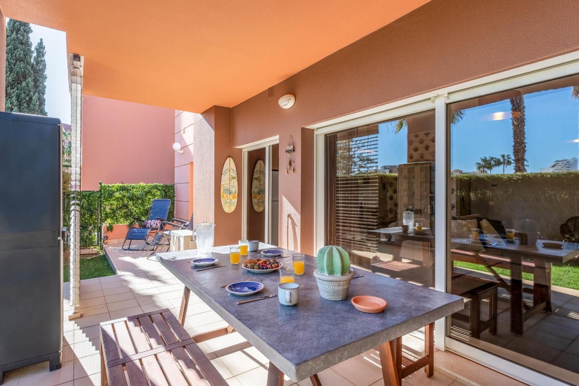 Serene Ocean 1 Bdr Apartment With Patio By Lovelystay بورتيماو المظهر الخارجي الصورة