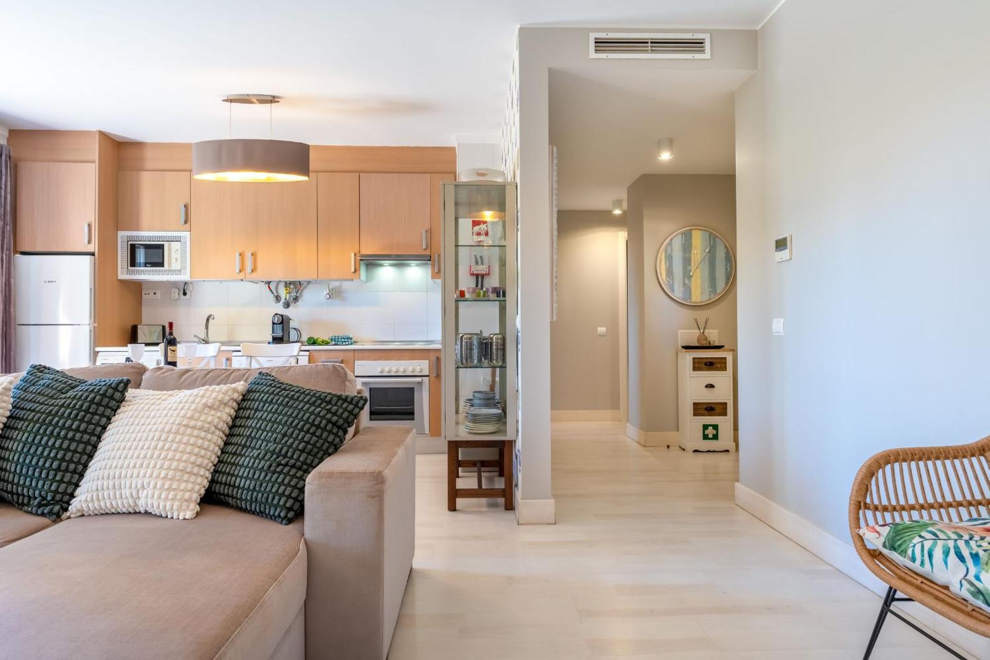 Serene Ocean 1 Bdr Apartment With Patio By Lovelystay بورتيماو المظهر الخارجي الصورة